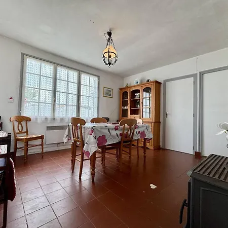 4 Pièces Oléron 6 Couchages Denis D'oleron Sdo000-162 * Saint-Denis-dʼOléron